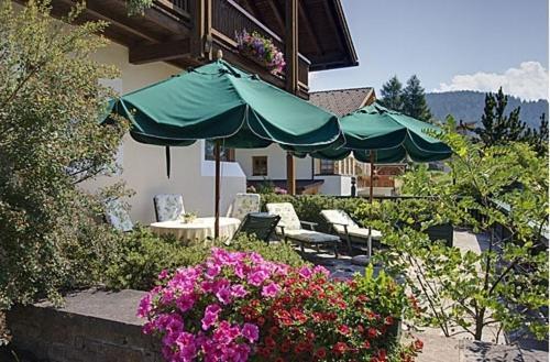 Hotel Panorama Garni Ingrid Dobbiaco Exterior foto
