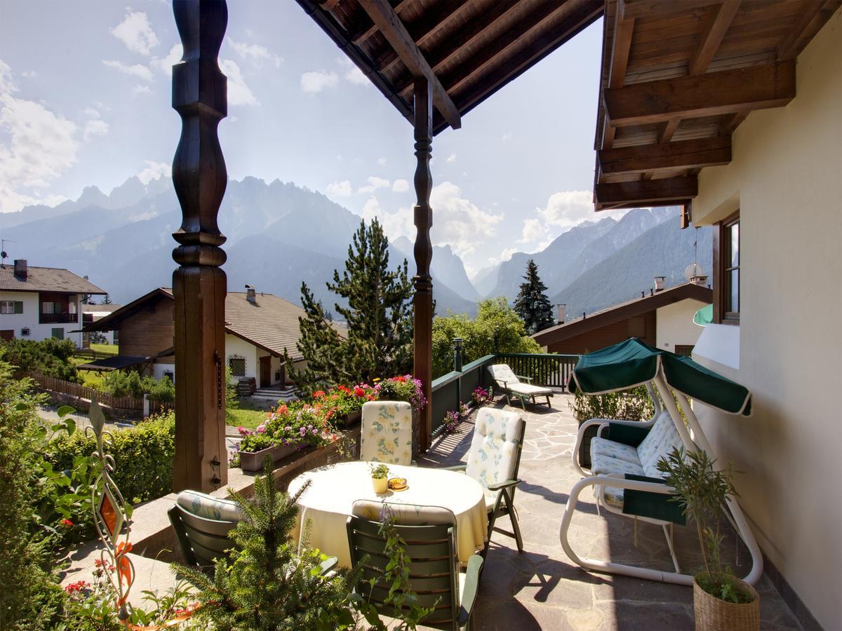 Hotel Panorama Garni Ingrid Dobbiaco Exterior foto